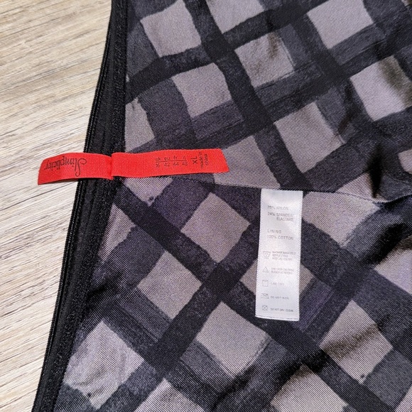 Spanx Slimplicity shaper short XL - black with grey print lining - Picture 7 of 12